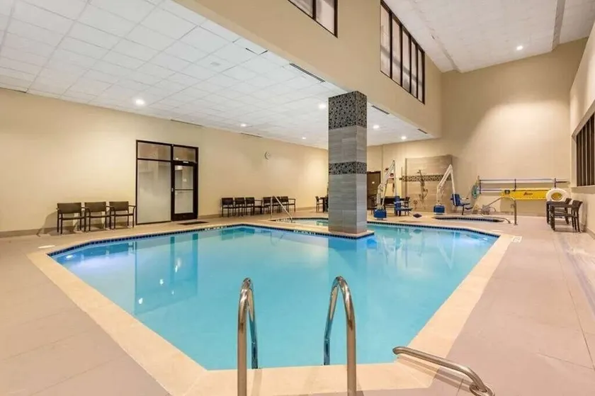 Washington DC | Couples Capital Getaway | Gym + Downtown Stay - Image 1