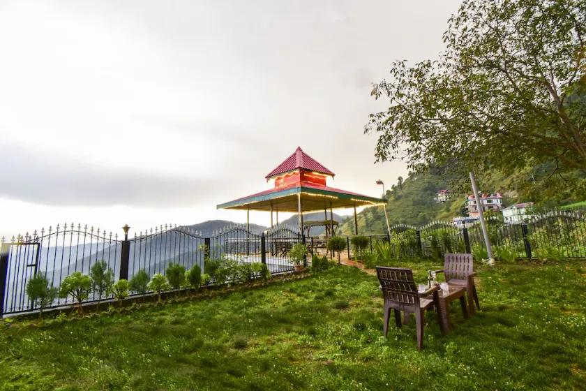 Chail Cabana 3BHK Villa - King sized be,Wi-Fi+Garden+BBQ+Bonfire - Image 1