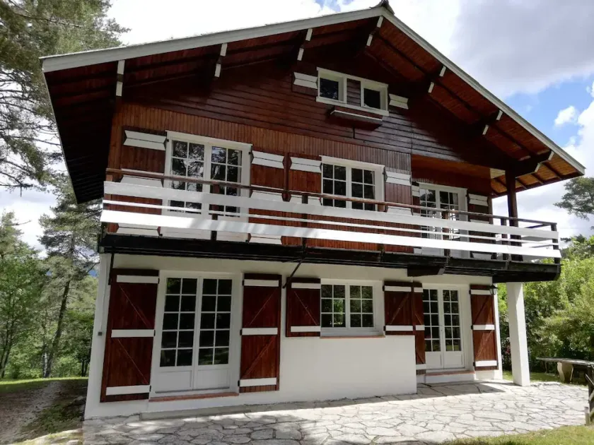 Stor og veludstyret hytte i fantastisk og fredelig Haute Provence - Image 1