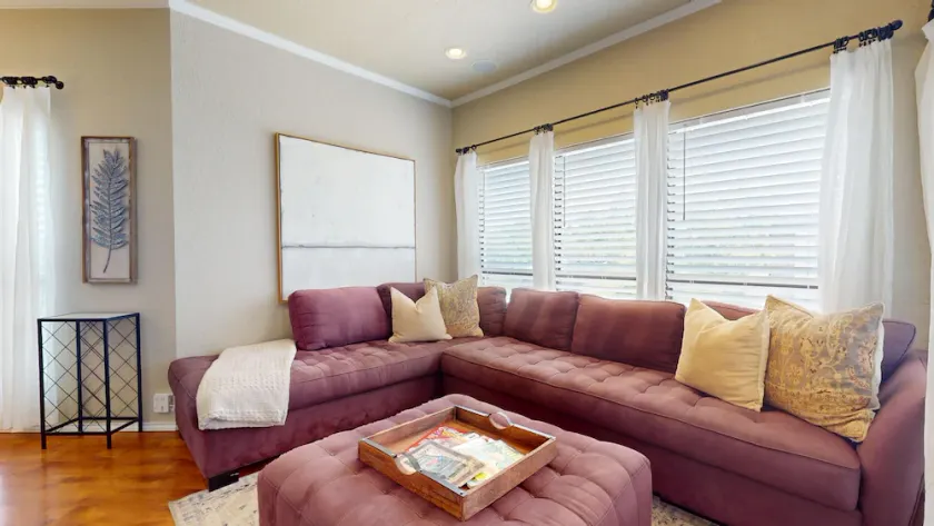 River City Resorts: INV 101: Free Tubes, On Comal, Walk to Schlitterbahn - Image 1