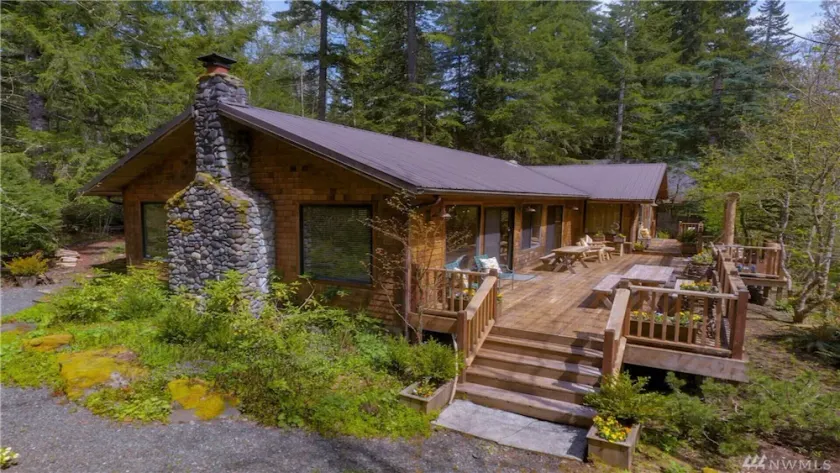 Cabine élégante, 4 BR, 3 salles de bain - Image 1