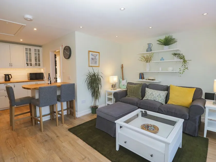 Drapers Cottage - Image 1