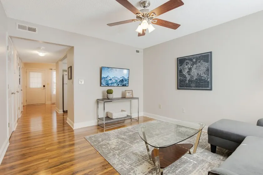Cozy, Comfortable 2/1.5 Condo! Queen Beds, Fully Stocked Kitchen - Image 1