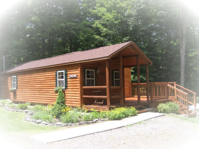 Charmantes Blockhaus in Sackets Harbor, NY, kostenloses Internet, tolle Lage, Privatsphäre - Image 1