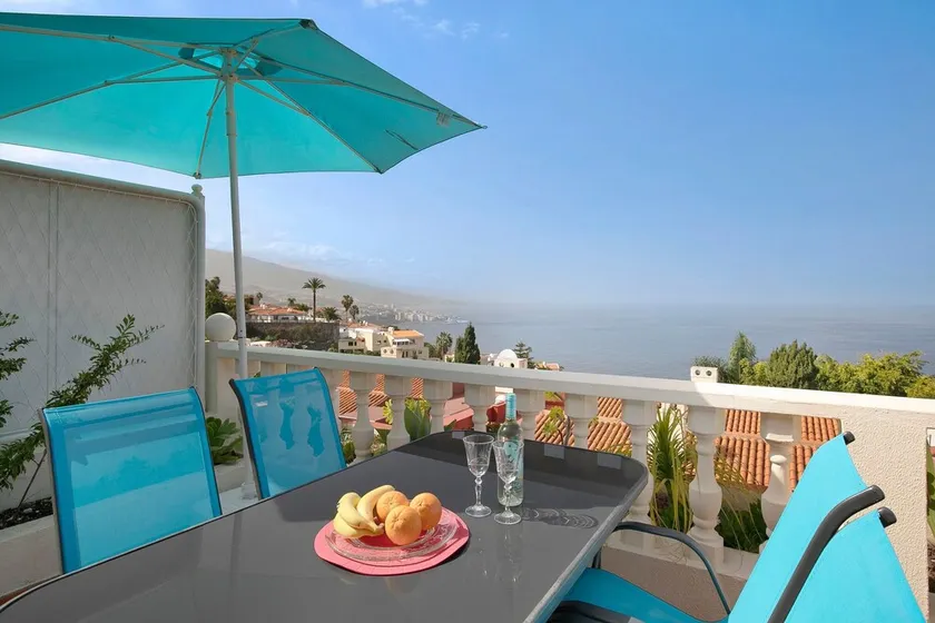 Casa Vacanze 'Casa Daniela' con vista mare, Wi-Fi e aria condizionata - Image 1