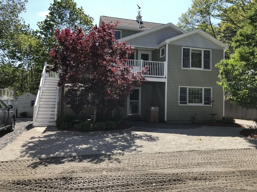 4 BR, 2 salles de bain près de tout! 1/2 mile au centre 8/10 à la plage - Image 1