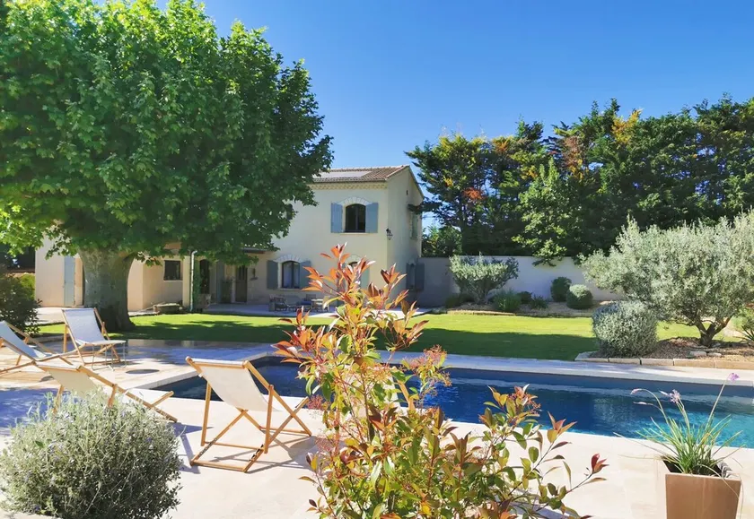 Mas Climatisé à 10mn de Saint-rémy-de-provence, Piscine Chauffée, 10 Couchages - Image 1