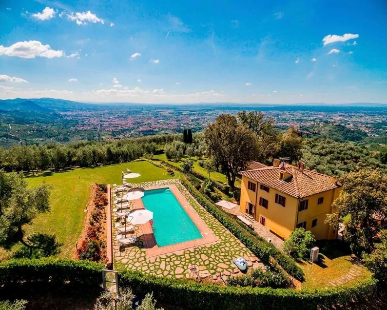 Villa Bernardino - Five Bedroom Villa, Sleeps 12 - Image 1