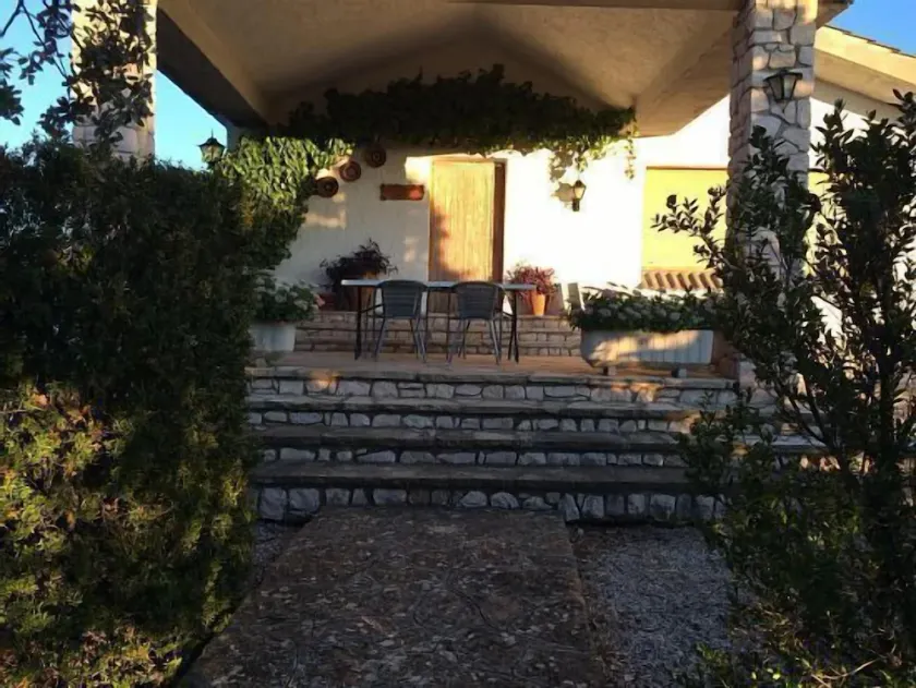 Self catering La Roureda for 9 people - Image 1