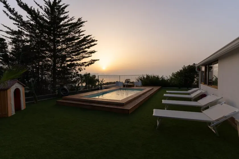 Panorama des Golfs von Castellammare - Image 1