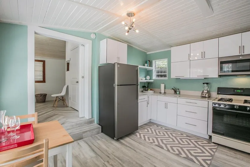 Deep Eddy Cottage - Ideal Austin location - Image 1