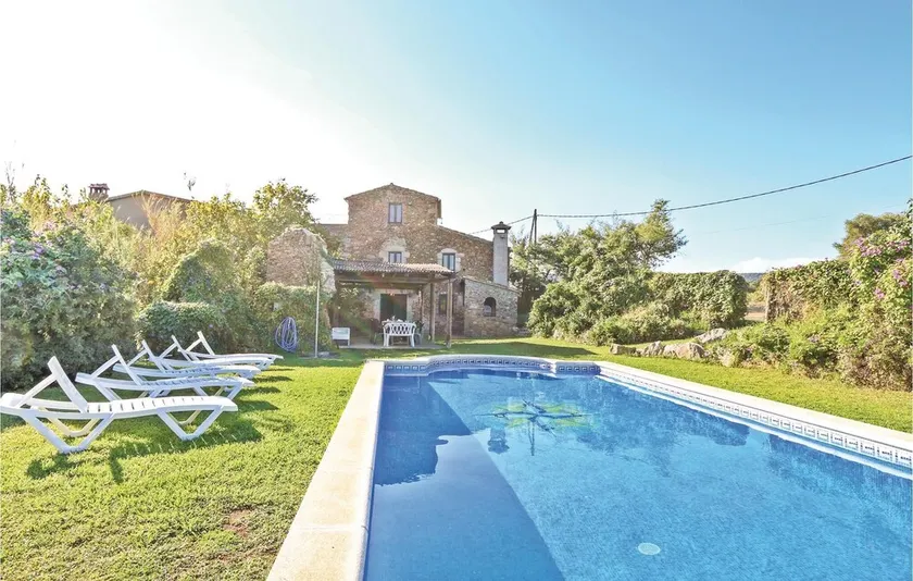 Gorgeous Home In Calonge - Image 1