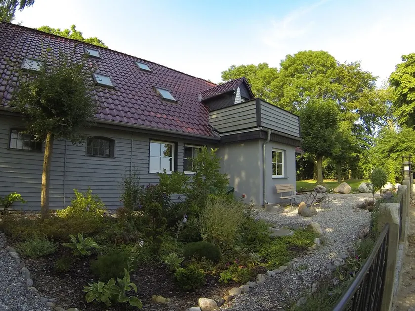 Haus Hannemann, enjoy Rügen in peace and quiet, good location for cycling tours, pets possible - Image 1