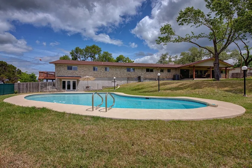 🌵 Austin Escape with Private Pool, Ping Pong & Game Space | Roadrunner Retreat - Image 1