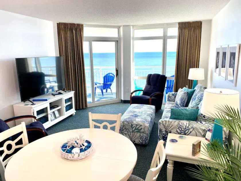 NO OWNER FEES! Gorgeous Updated OCEANFRONT 2/2 Suite, OF Master, W/D, 18th Fl - Image 1