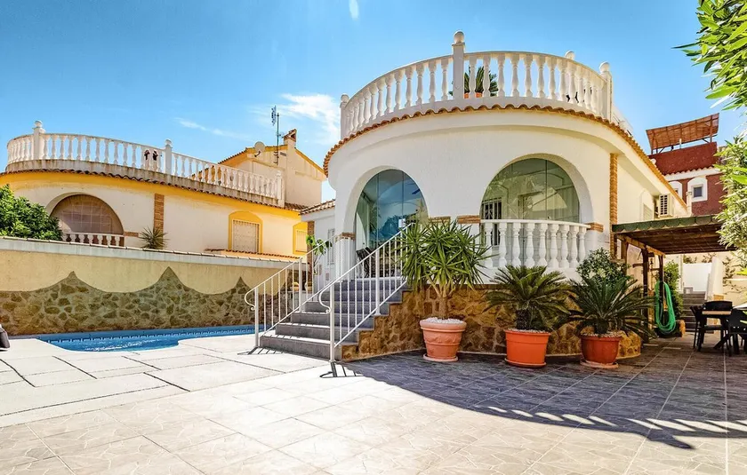 Beach Front Home In Santa Pola - Image 1
