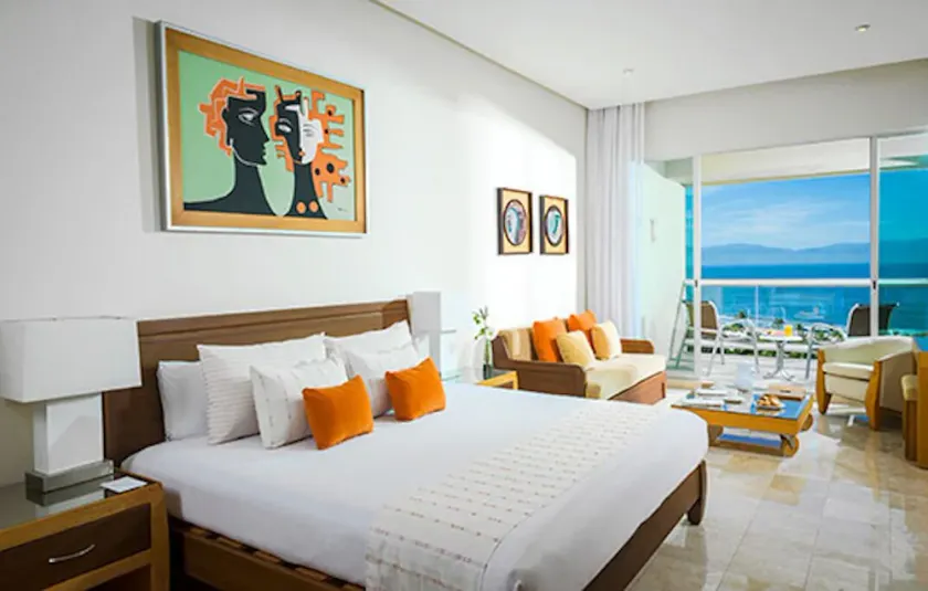AAA Four Diamond Award-Winning Luxurious Family Resort - Image 1