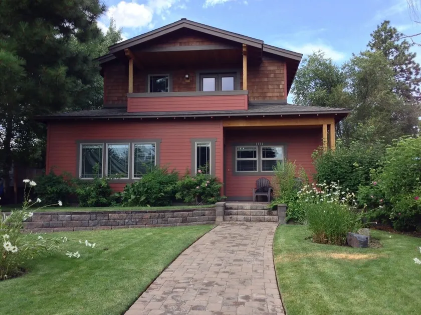 Walk to the river,  Old Mill, 10 Barrel and more! - Image 1