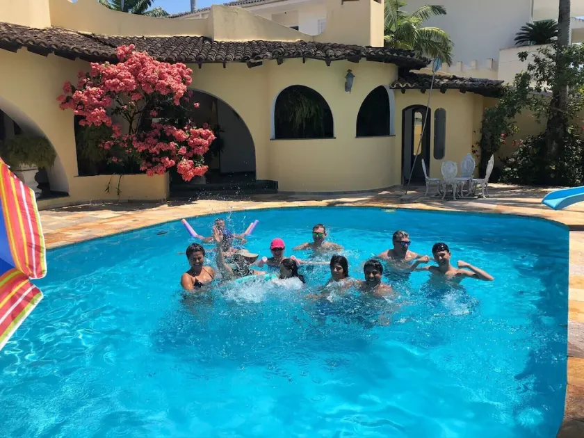 Mansion in a gated community in Guarujá, accommodates 22 people, minimum 2-day stay. - Image 1