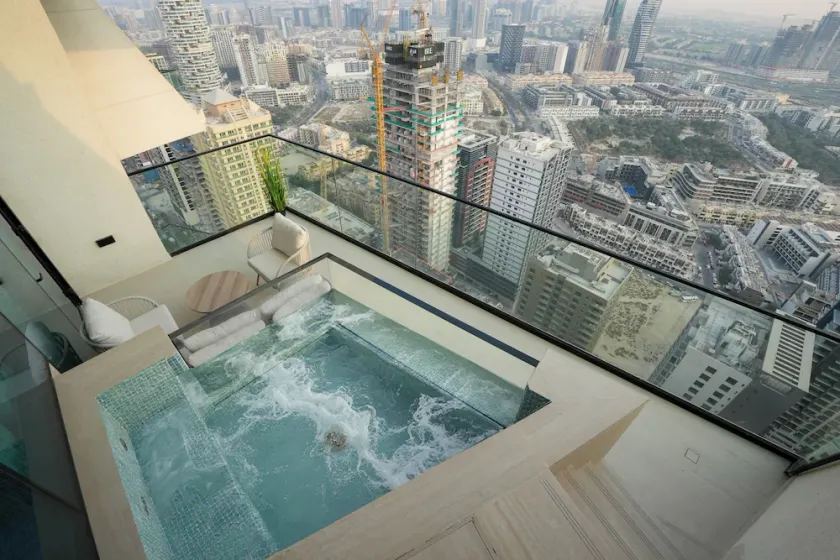 High-End 1BR - Private Pool & Views - Image 1