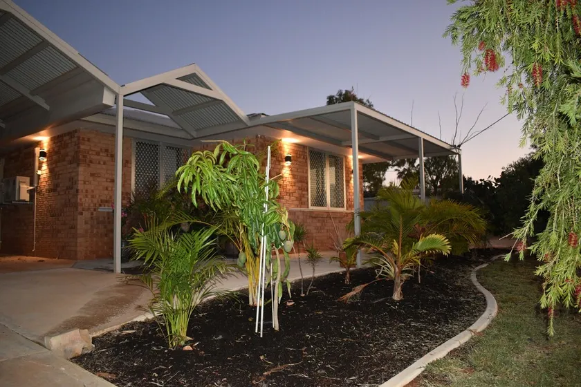 Beach Daze House walking distance to Town - Image 1