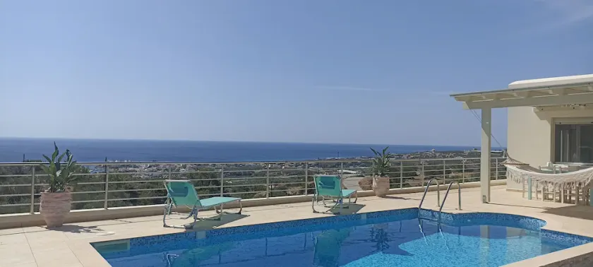 Maison Bord de mer Avec Piscine Privée - Image 1