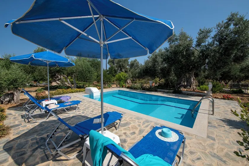 Villa Amelia, modern and tasteful house in Cretan nature - Image 1