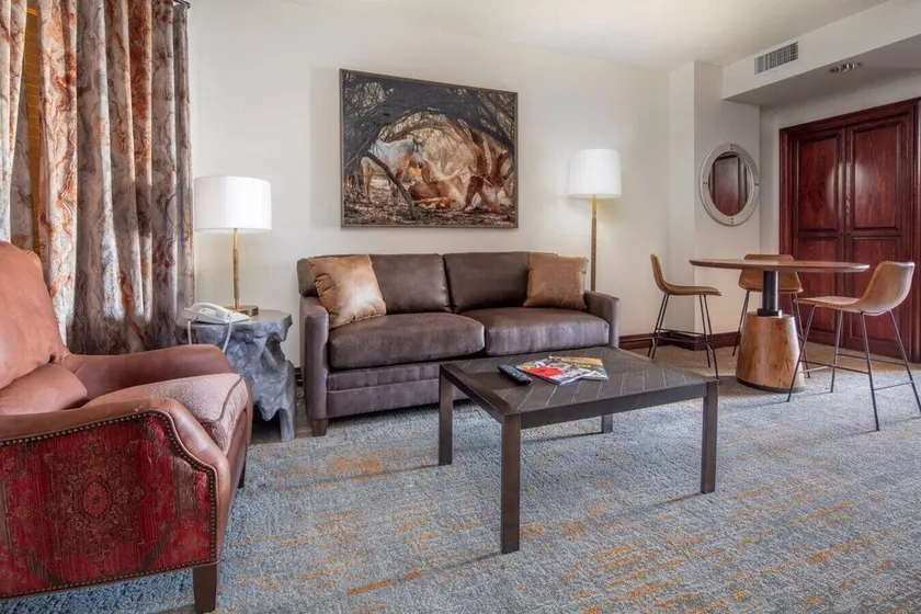 406 | Ski in/out + Ski Valet, 4 Season Pool & Spa! - Image 1
