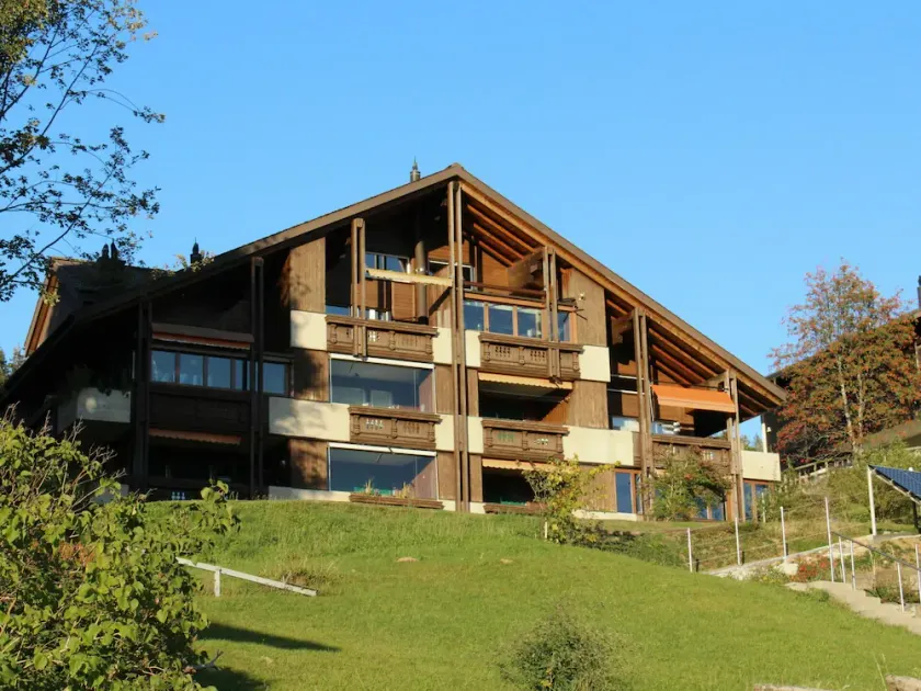 Elegante appartamento per 4 persone con WIFI, TV, balcone e vista panoramica - Image 1