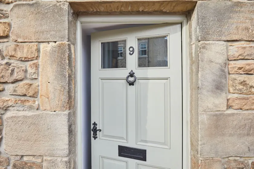 Host & Stay - Kenmore - Image 1