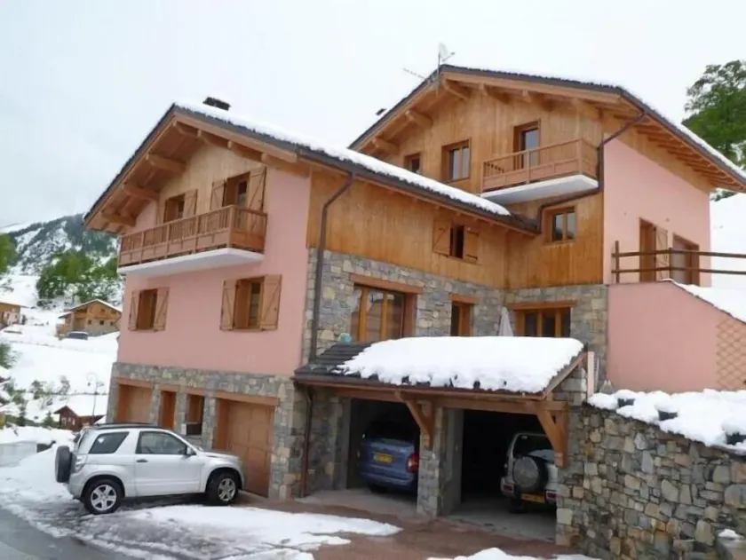 Chalet spacieux à100m des pistes de St Martin /3 vallées idéal familles ou amis - Image 1