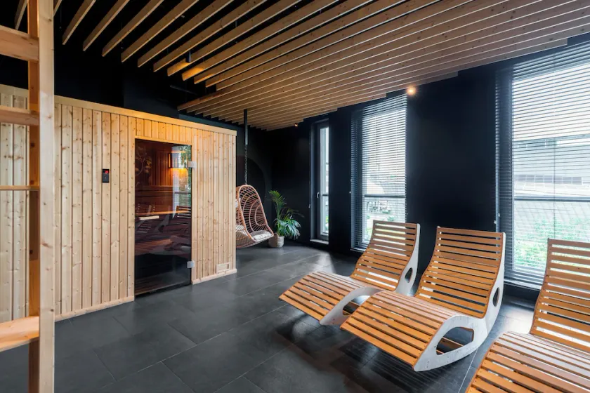Kairos Apartments -Tower II Premium - darmowy parking, siłownia, sauna - ścisłe centrum - Image 1