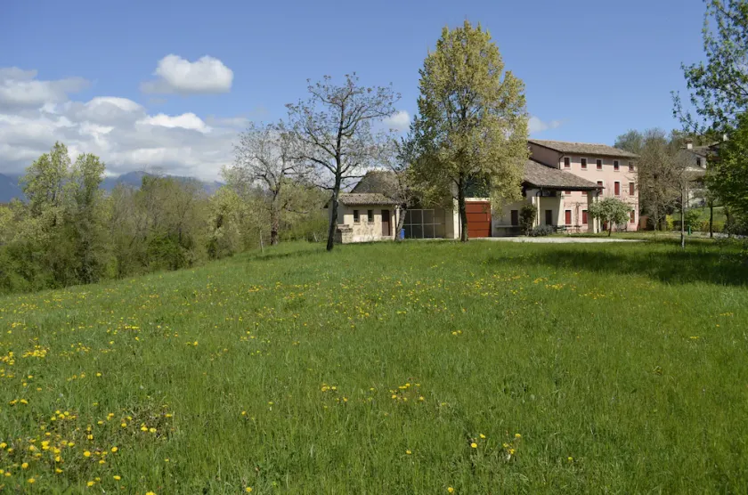 Bellissimo appartamento immerso nel verde a due passi dalle montagne - Image 1