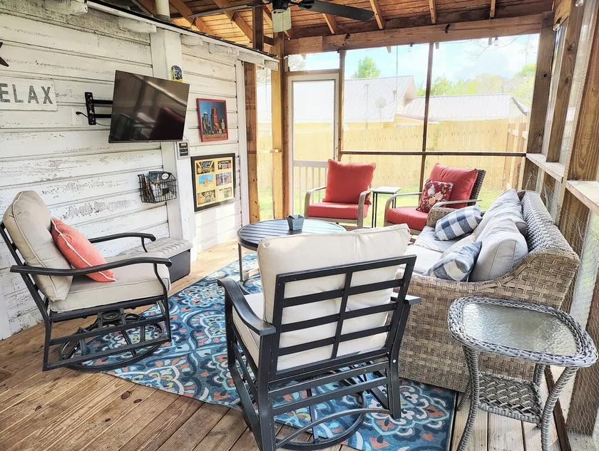 Steele Magnolia -Newly renovated charming cottage - Image 1