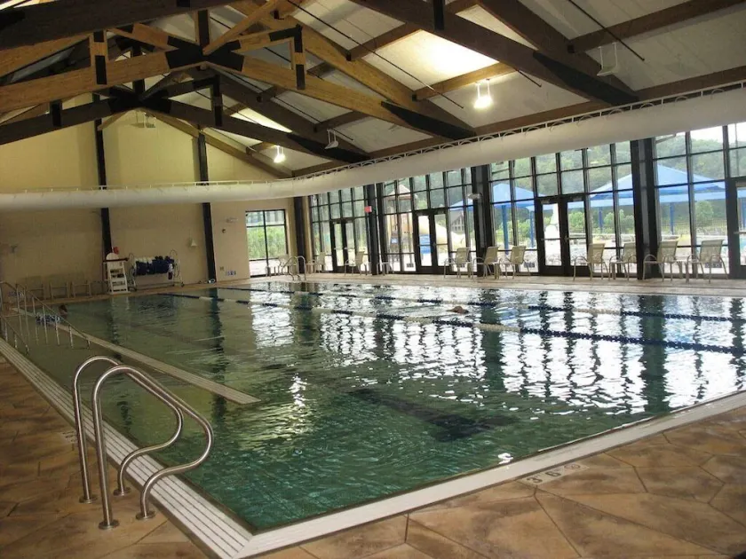 Pool just steps from home on the 15th fairway  - Image 1