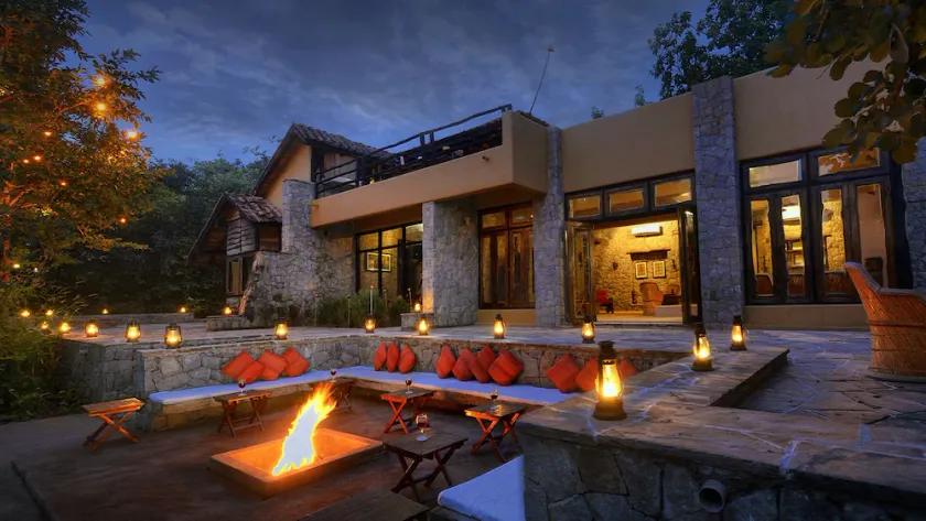 Kanha Earth Lodge - Image 1