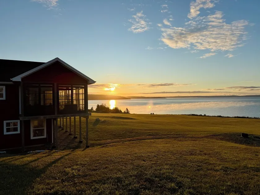 Beautiful location for one or more families to relax. 4 BR 2 Bath Pet Friendly - Image 1