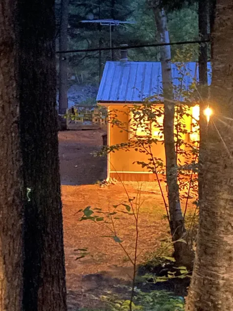 Riverfront Cottage - Image 1