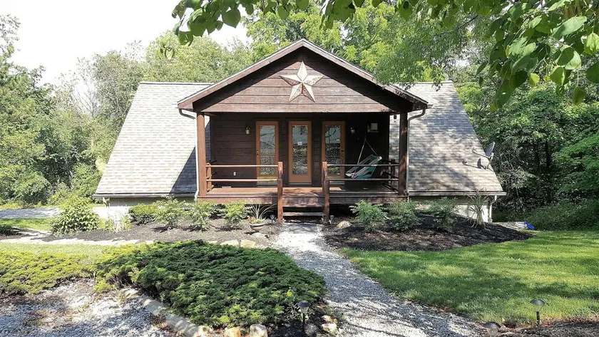 The Tranquility Suite is a private cabin suite at Heartland Country Resort - Image 1