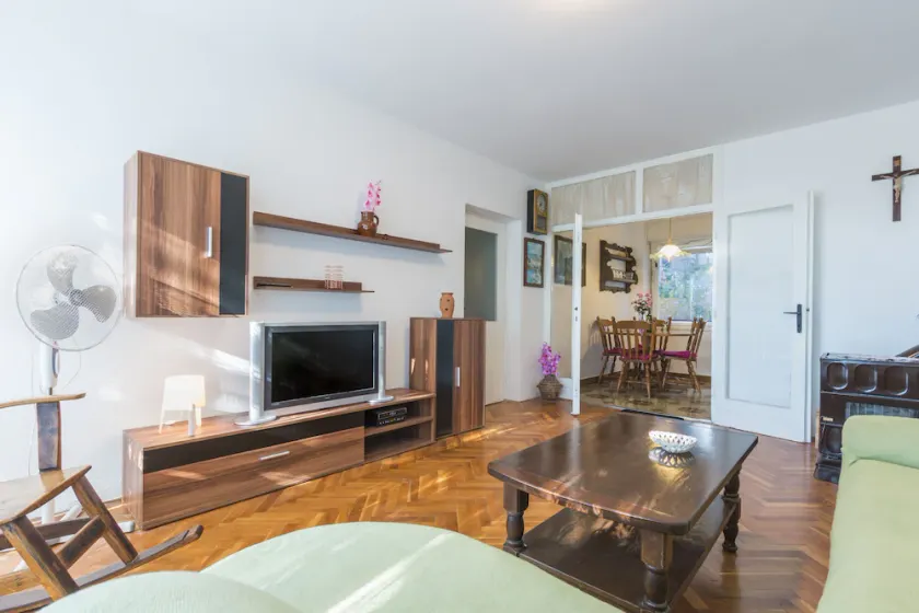 Spacious Apartment Bonaca - Image 1