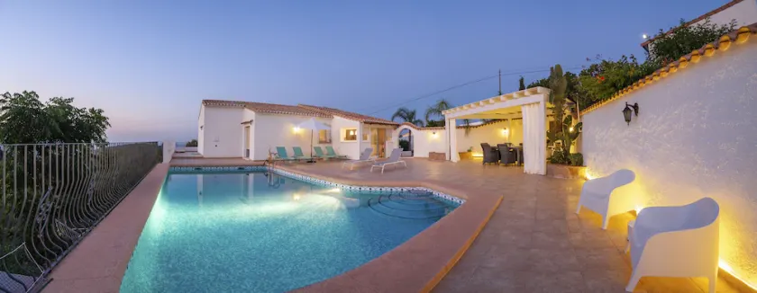 VILLA WITH PRIVATE POOL, BEAUTIFUL VIEWS! - Image 1