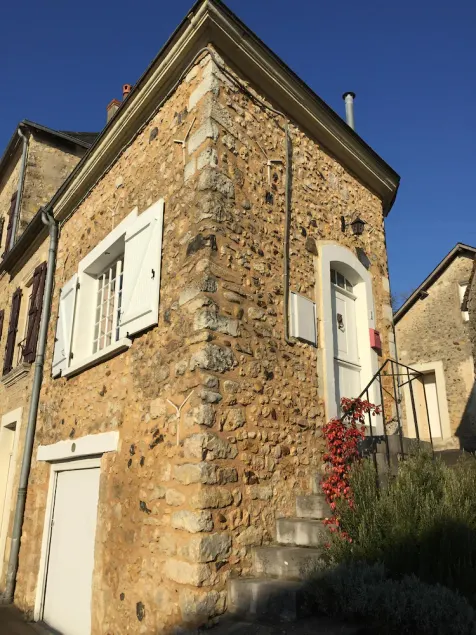 Highly Rated, charming 14th century Toll House close to Solesmes and Sable - Image 1