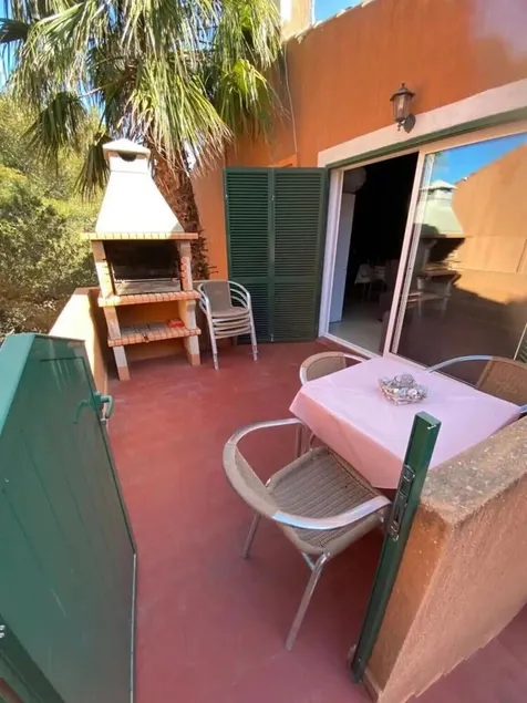 Appartement proche de la mer avec terrasse privée, Wi-Fi et climatisation - Image 1