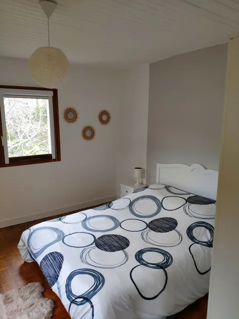 Apartment near the city center - Image 1