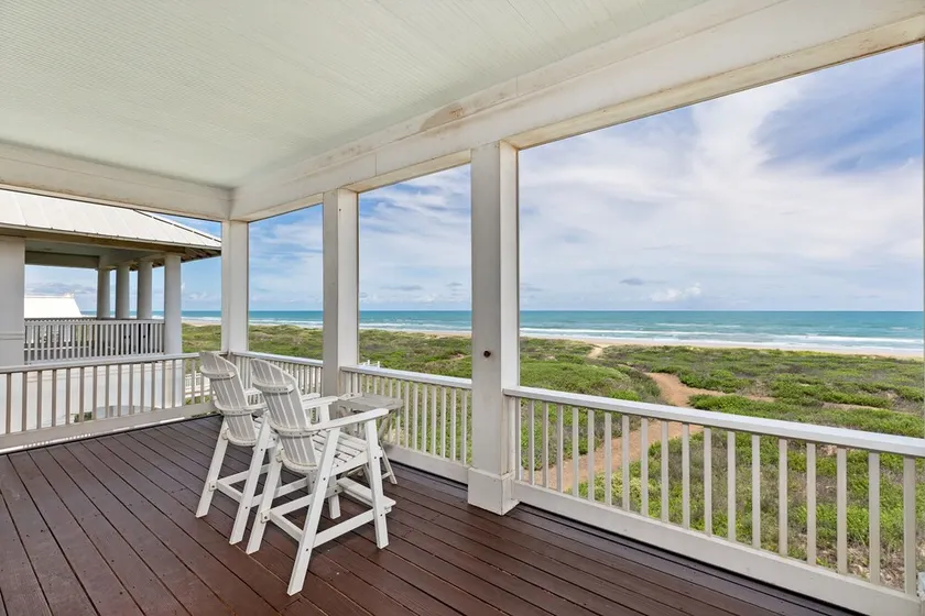 Breakers Home 8346 - Image 1