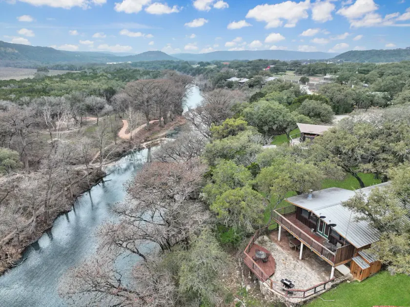 Ricks River Haus - Image 1