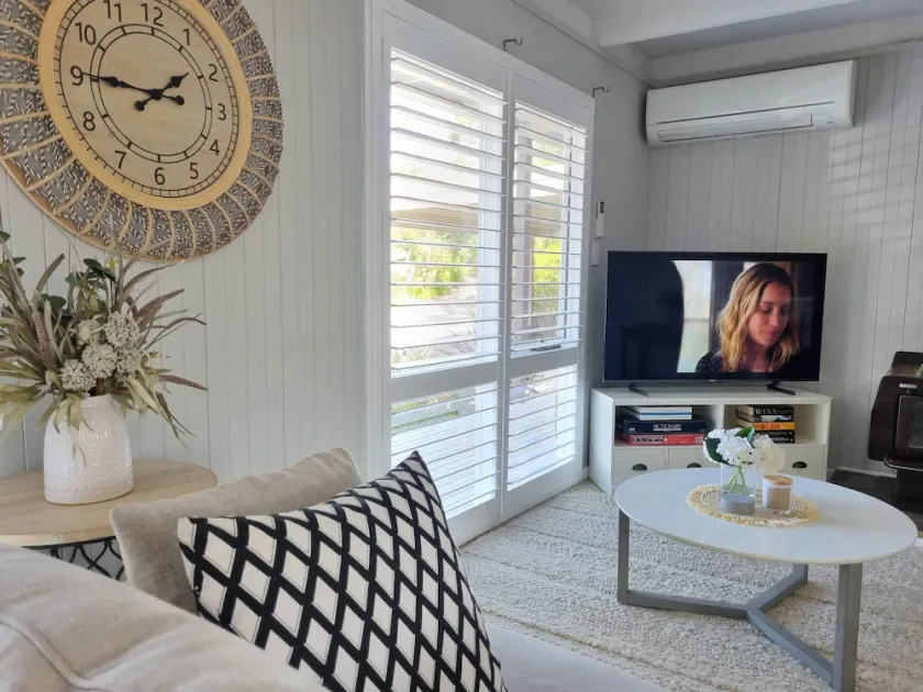 Beach House with Parents Retreat - Image 1