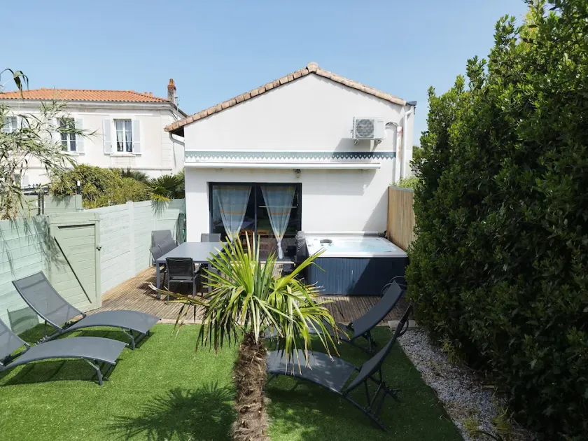 Maison de charme 3* jacuzzi terrasse mer plage - Image 1
