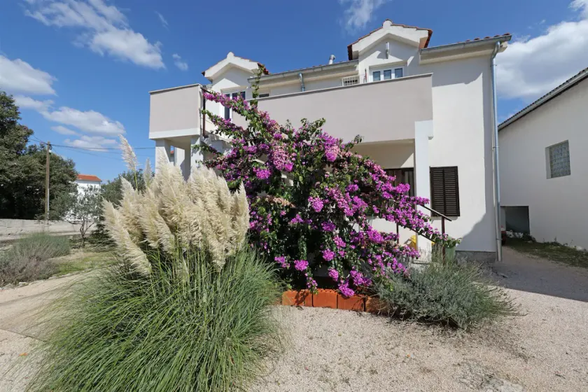 Apartments Lavanda - free parking and grill - Image 1