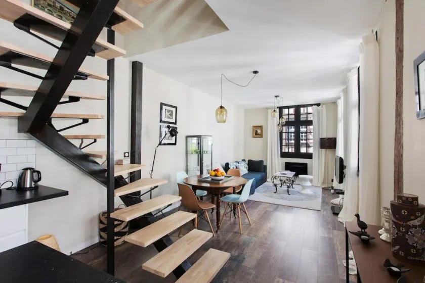 BAYONNE, Standing, triplex, historic district 5p - Image 1